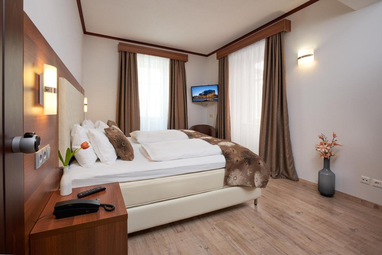 Hotel Meyerhof Lorrach Bagian luar foto