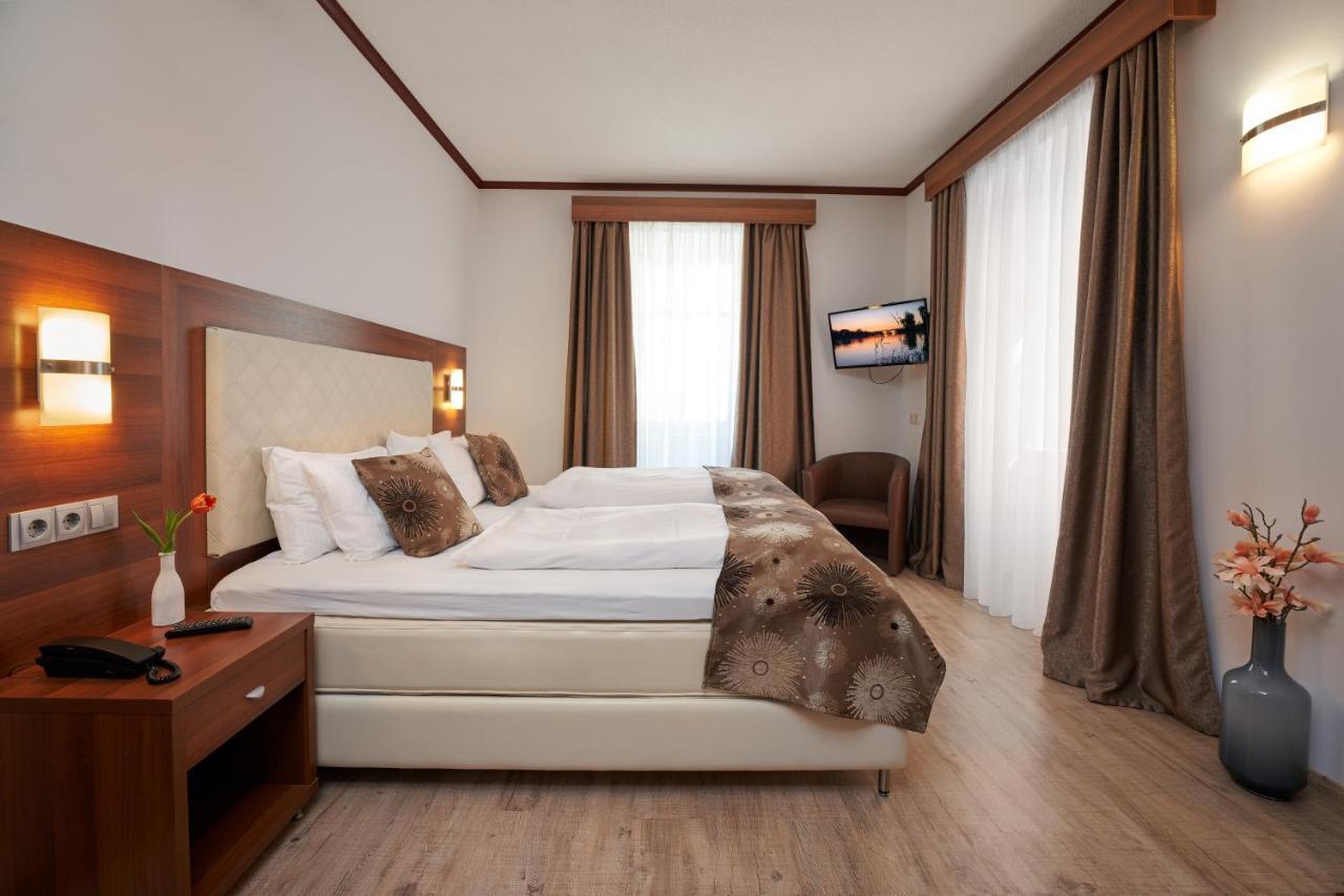 Hotel Meyerhof Lorrach Bagian luar foto