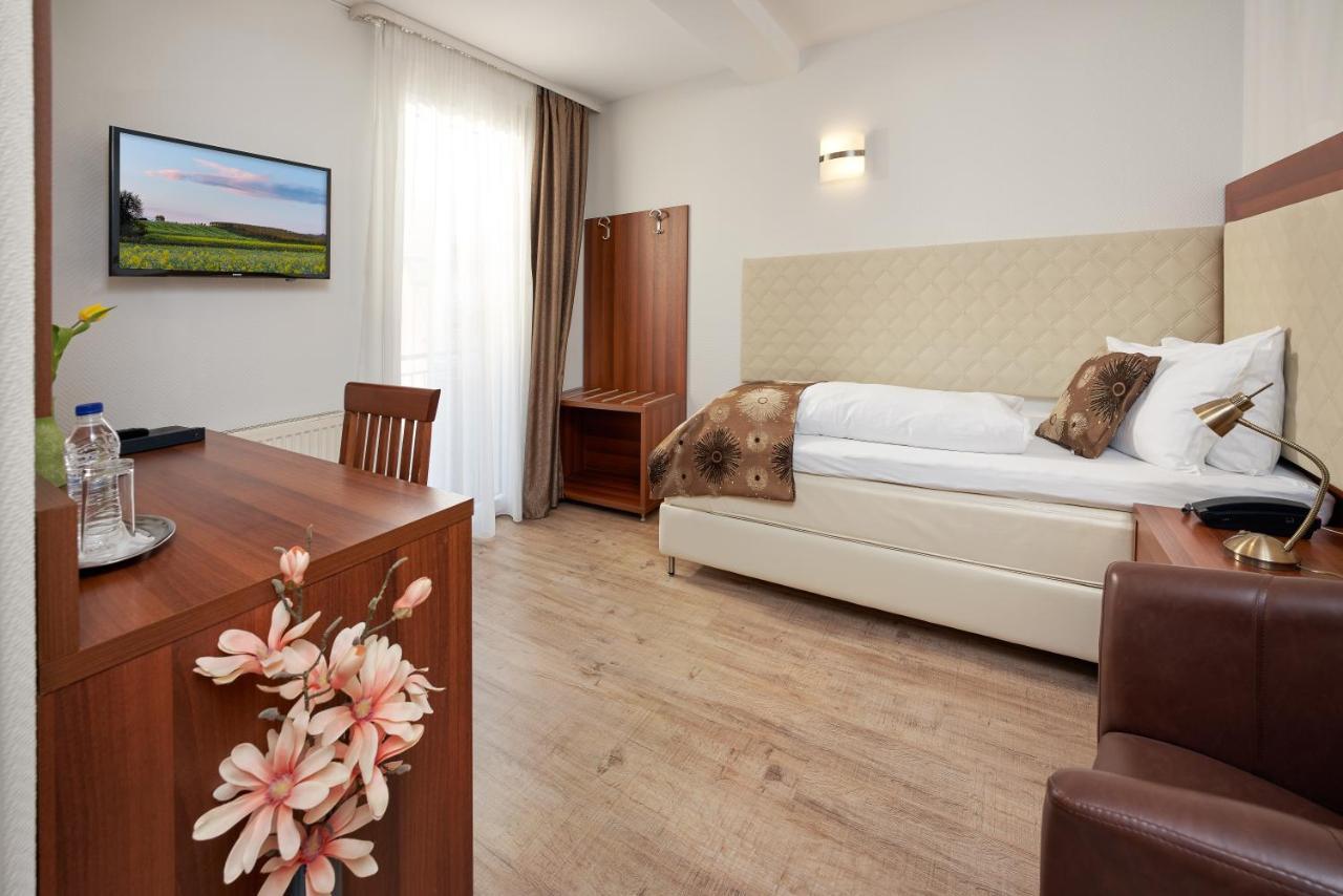 Hotel Meyerhof Lorrach Bagian luar foto