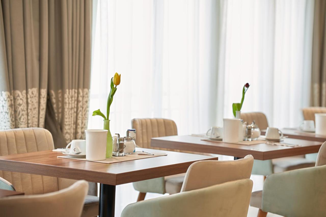 Hotel Meyerhof Lorrach Bagian luar foto